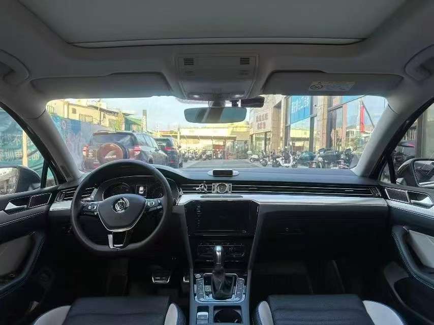 Volkswagen Magotan 2020 GTE 1.4T Luxury Edition 8