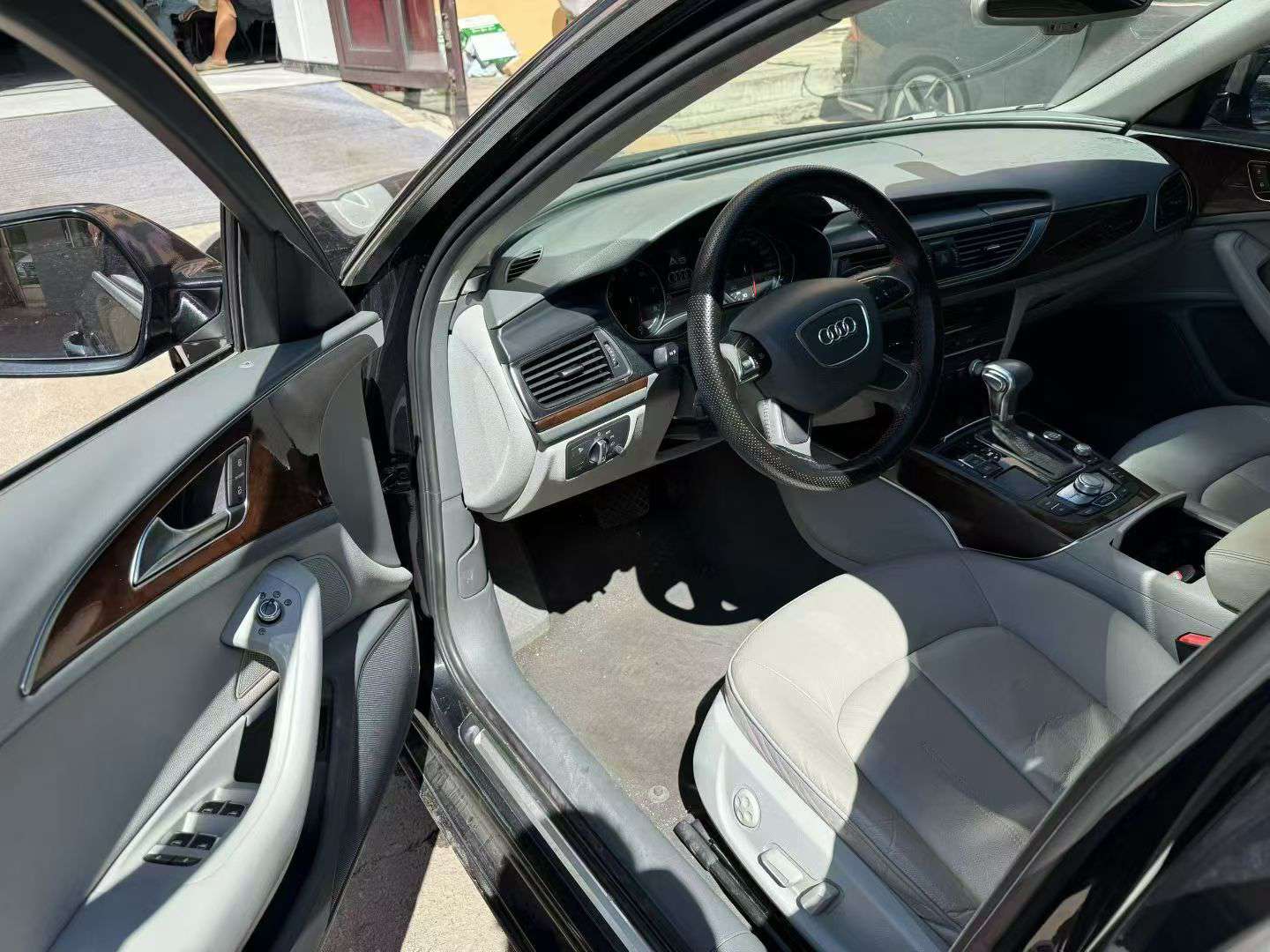 Audi A6L 2013 2.5 Comfort 9