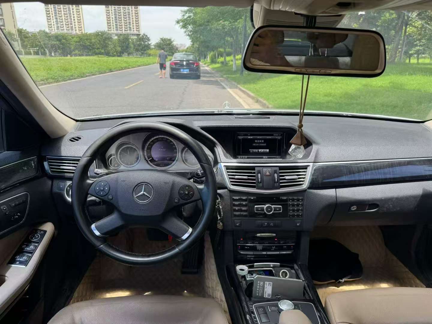 Mercedes-Benz E-Class 2013 E260 8