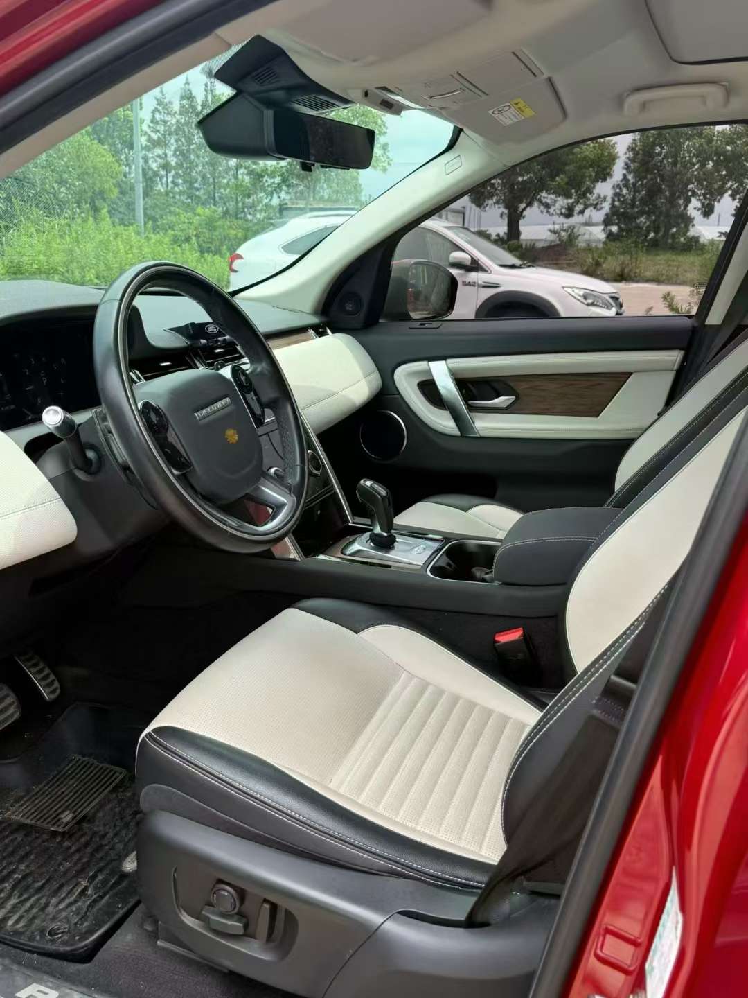Land Rover Discovery Sport 2020 249PS Performance Tech Edition 7-Seater 8