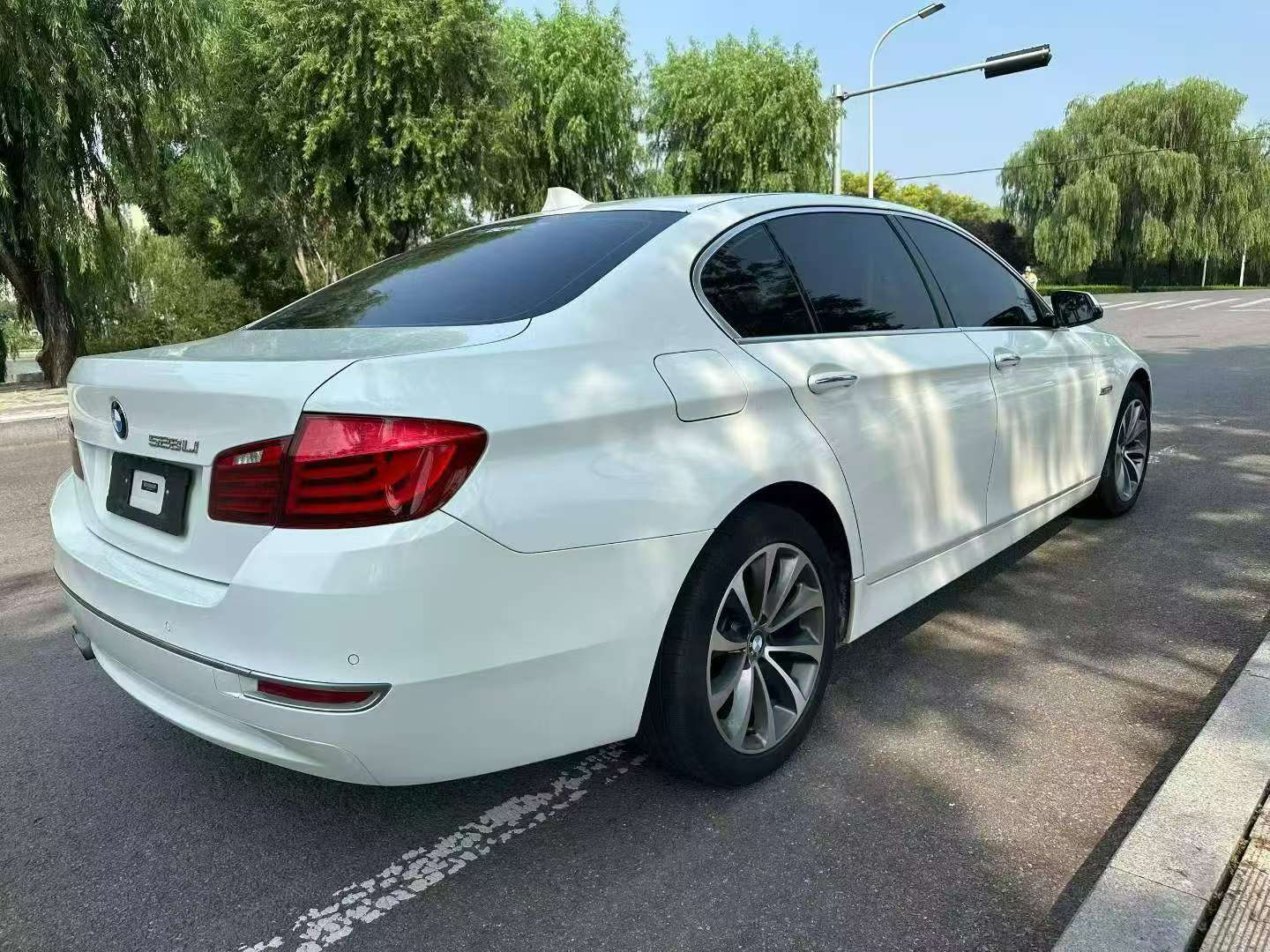 BMW 5 Series 2014 525 Luxury 3