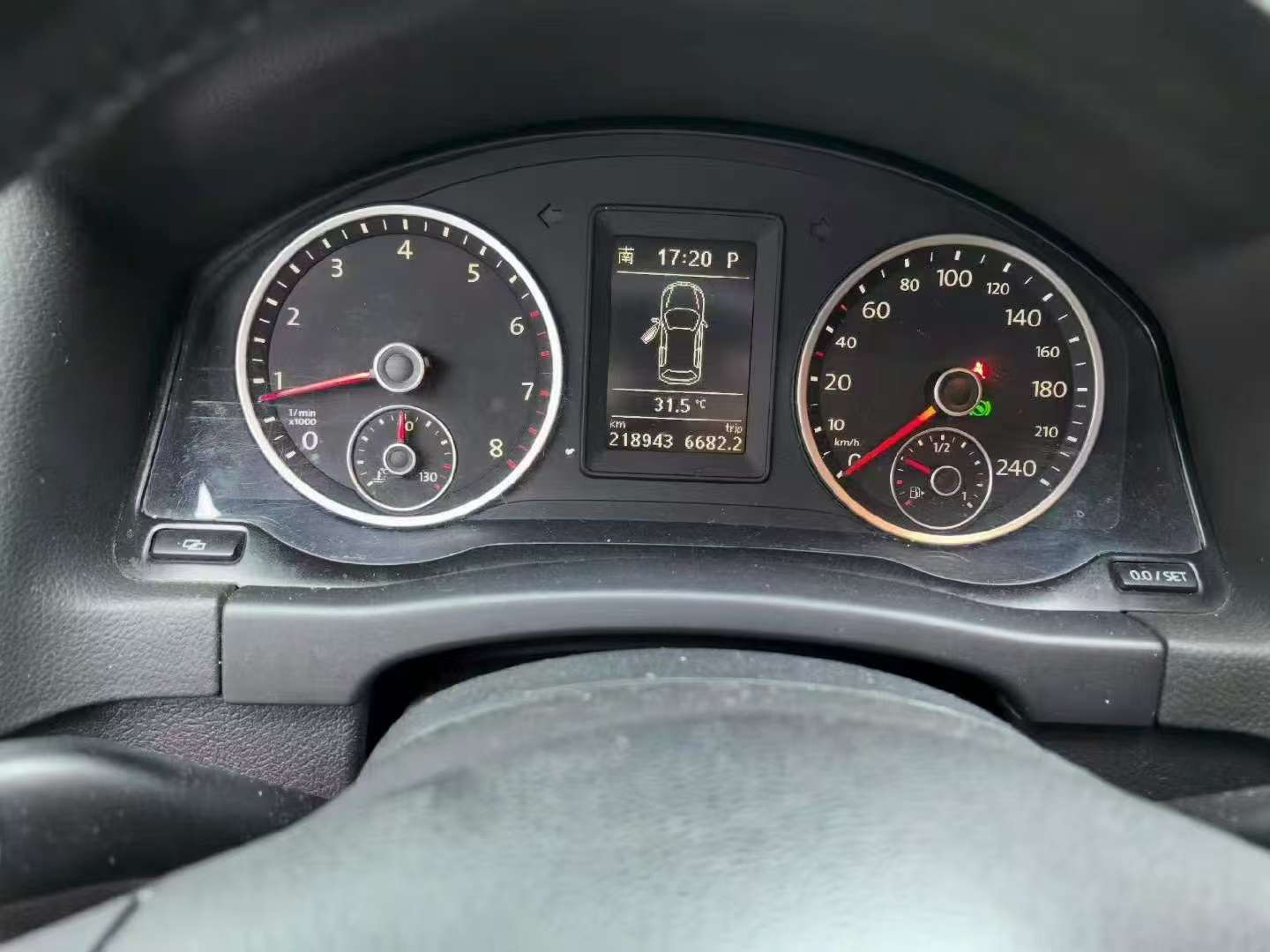 Volkswagen Tiguan 1.8TSI Automatic AWD Elite Edition 6