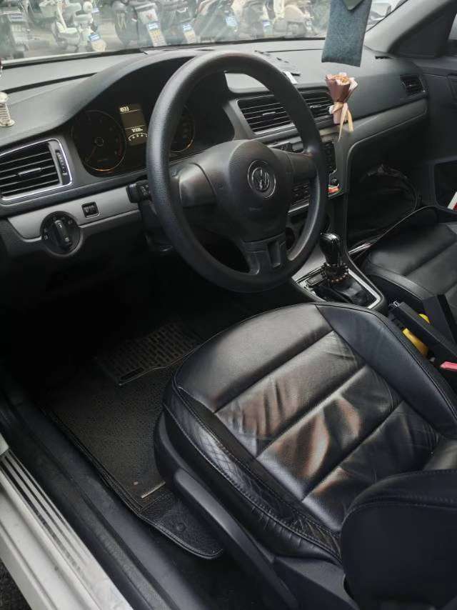 Volkswagen Lavida 1.6 Comfort Edition 3