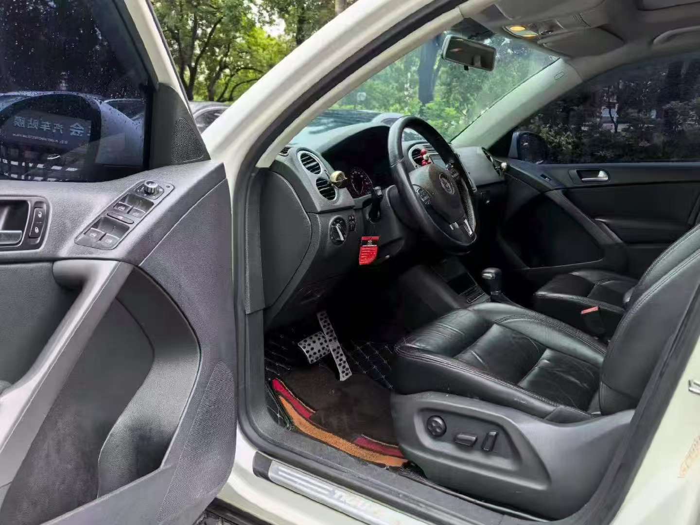 Volkswagen Tiguan 1.8TSI Automatic AWD Elite Edition 4