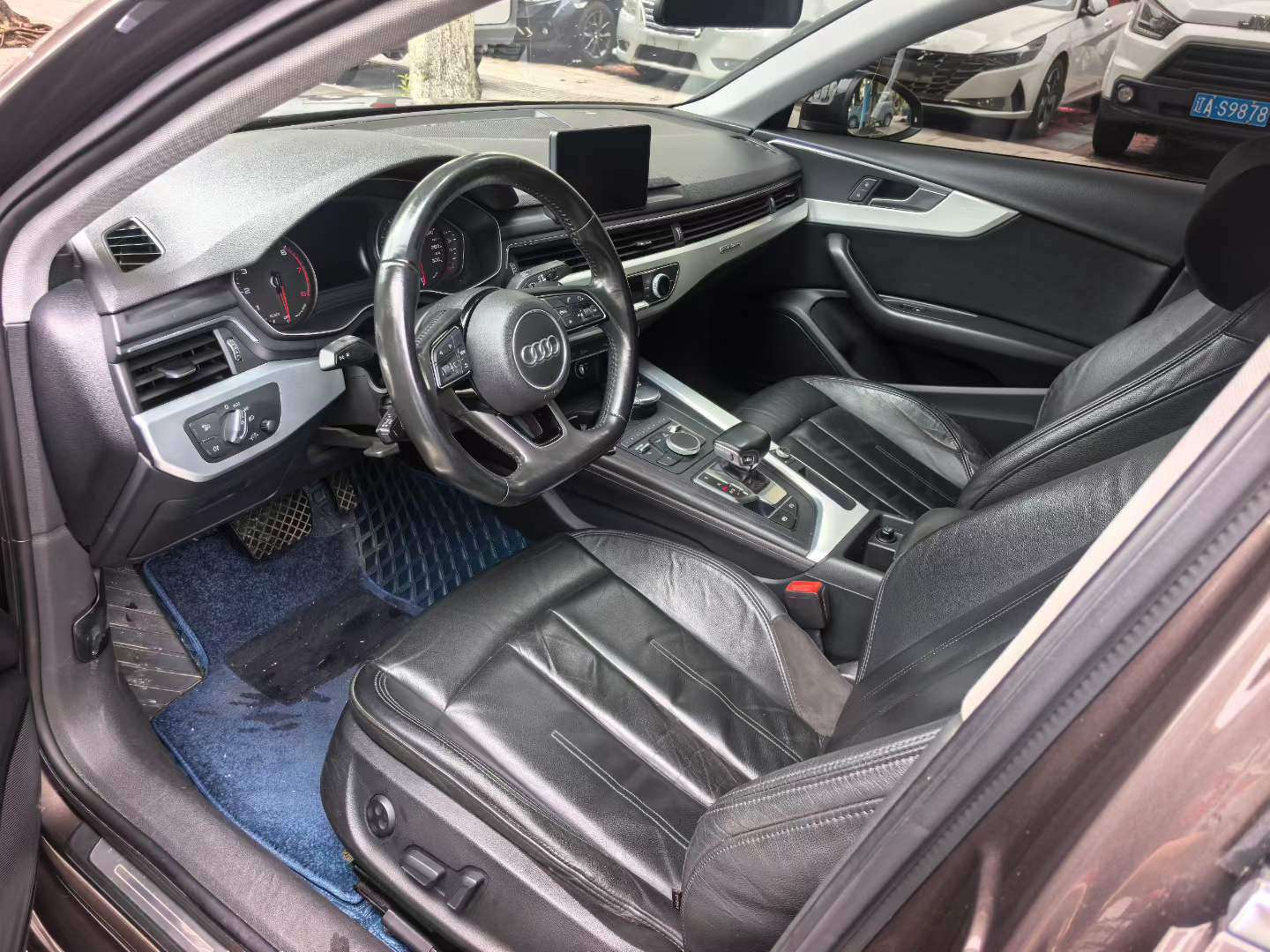 Audi A4L 2020 4WD High Spec 7