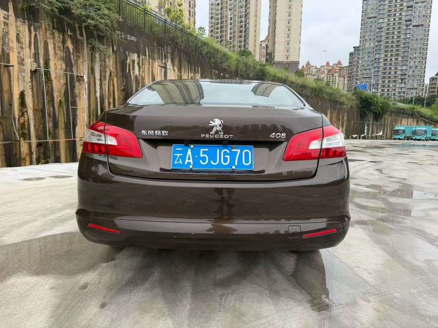 Peugeot 408 1.2T Automatic 2