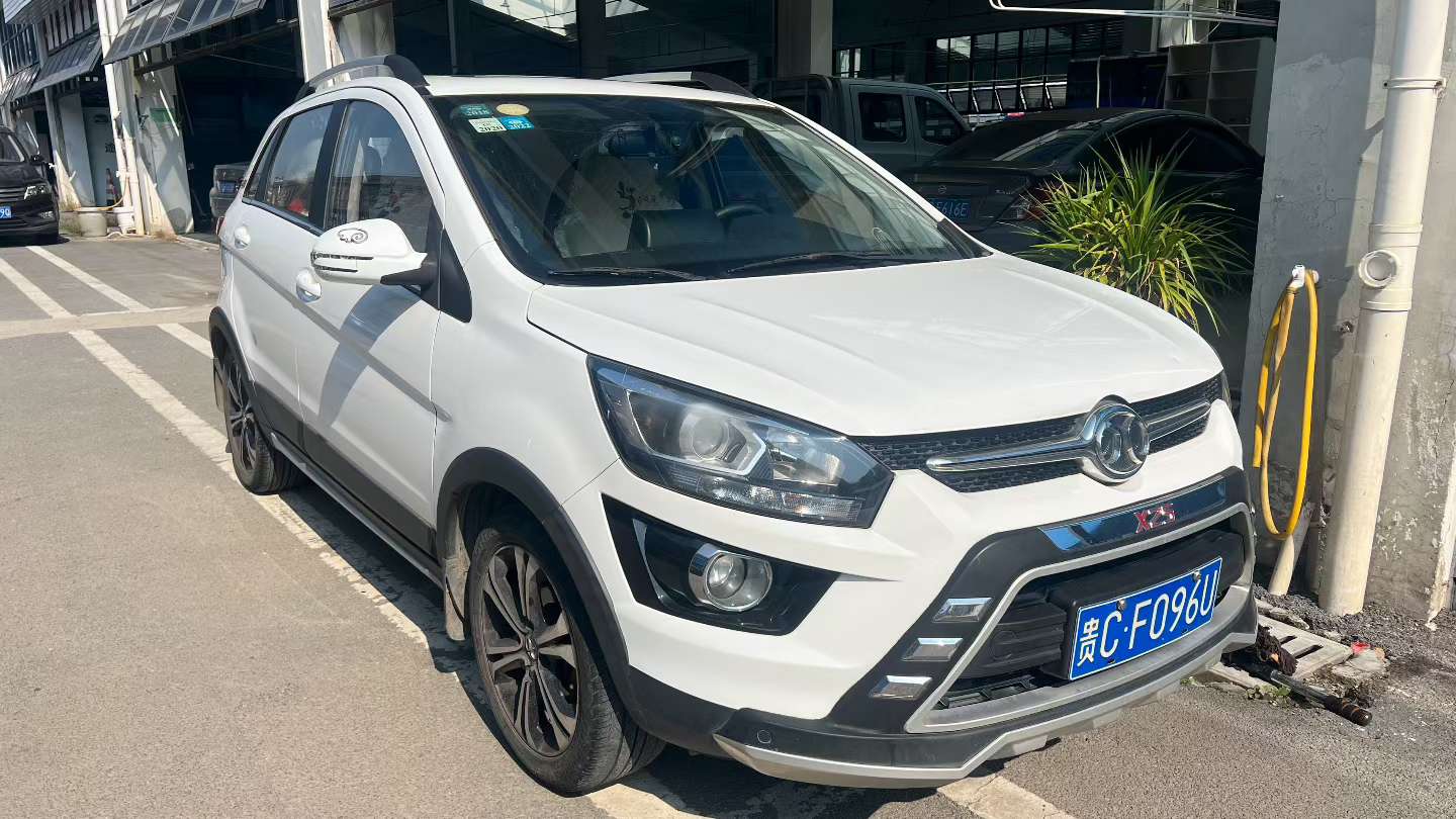 Senova X25 Automatic with Sunroof 4