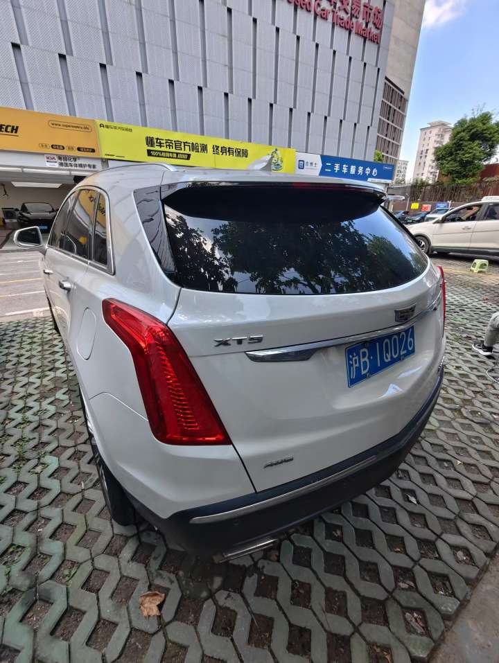 Cadillac XT5 2018 2.0T Luxury 8