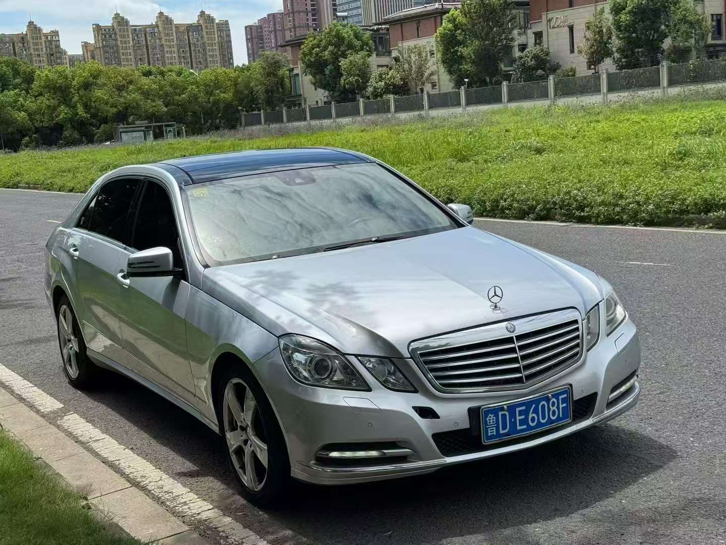 Mercedes-Benz E-Class 2013 E260 3