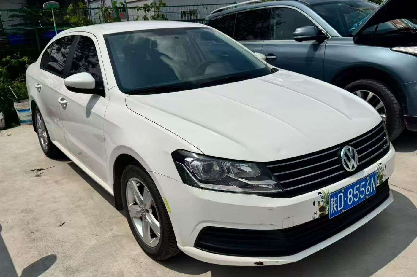 Volkswagen Lavida 1.6L Manual Sunroof 3