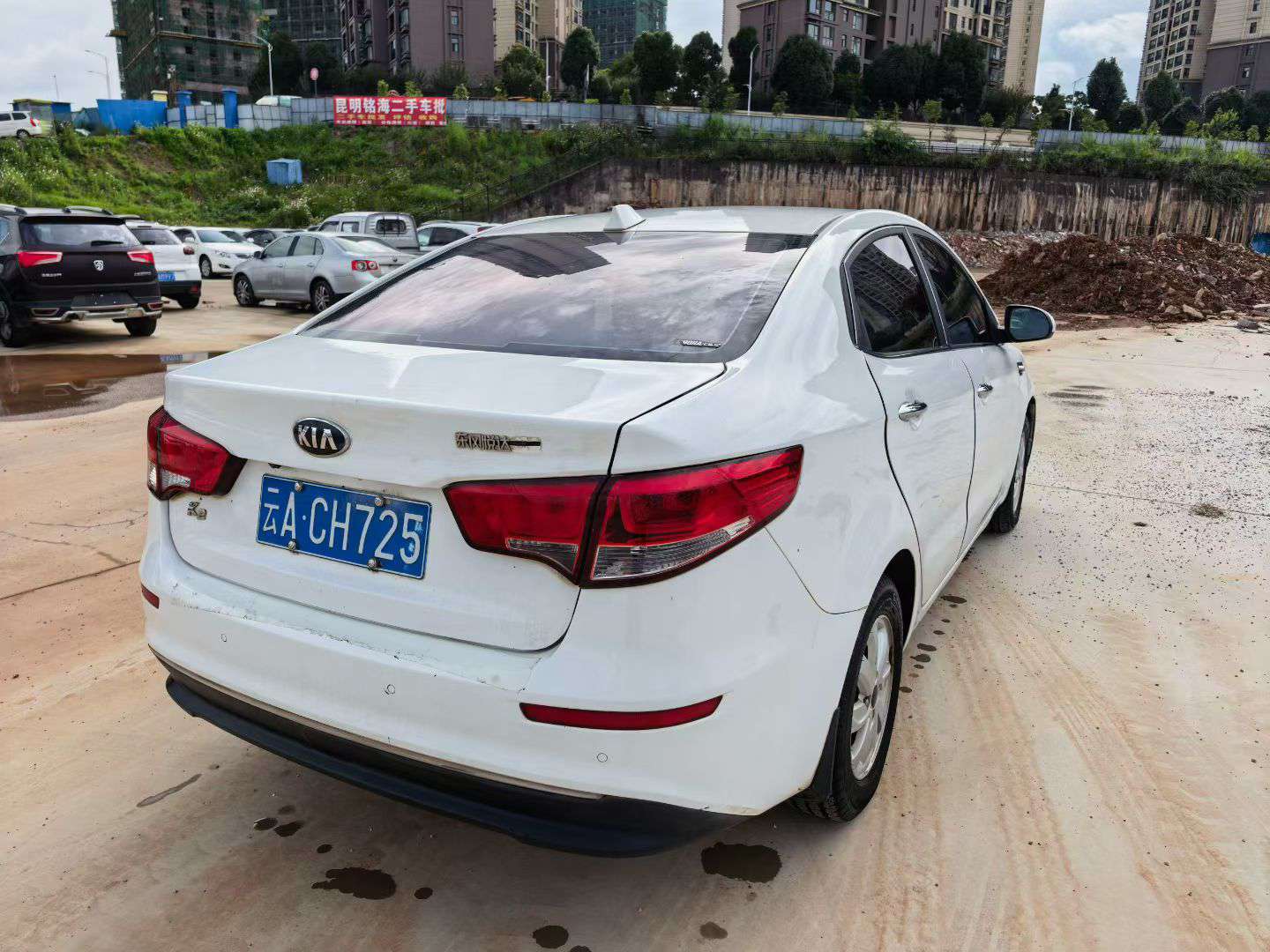 Kia K2 6