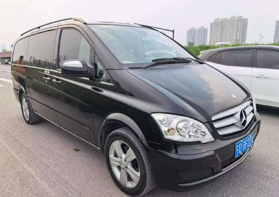Mercedes-Benz Viano 2