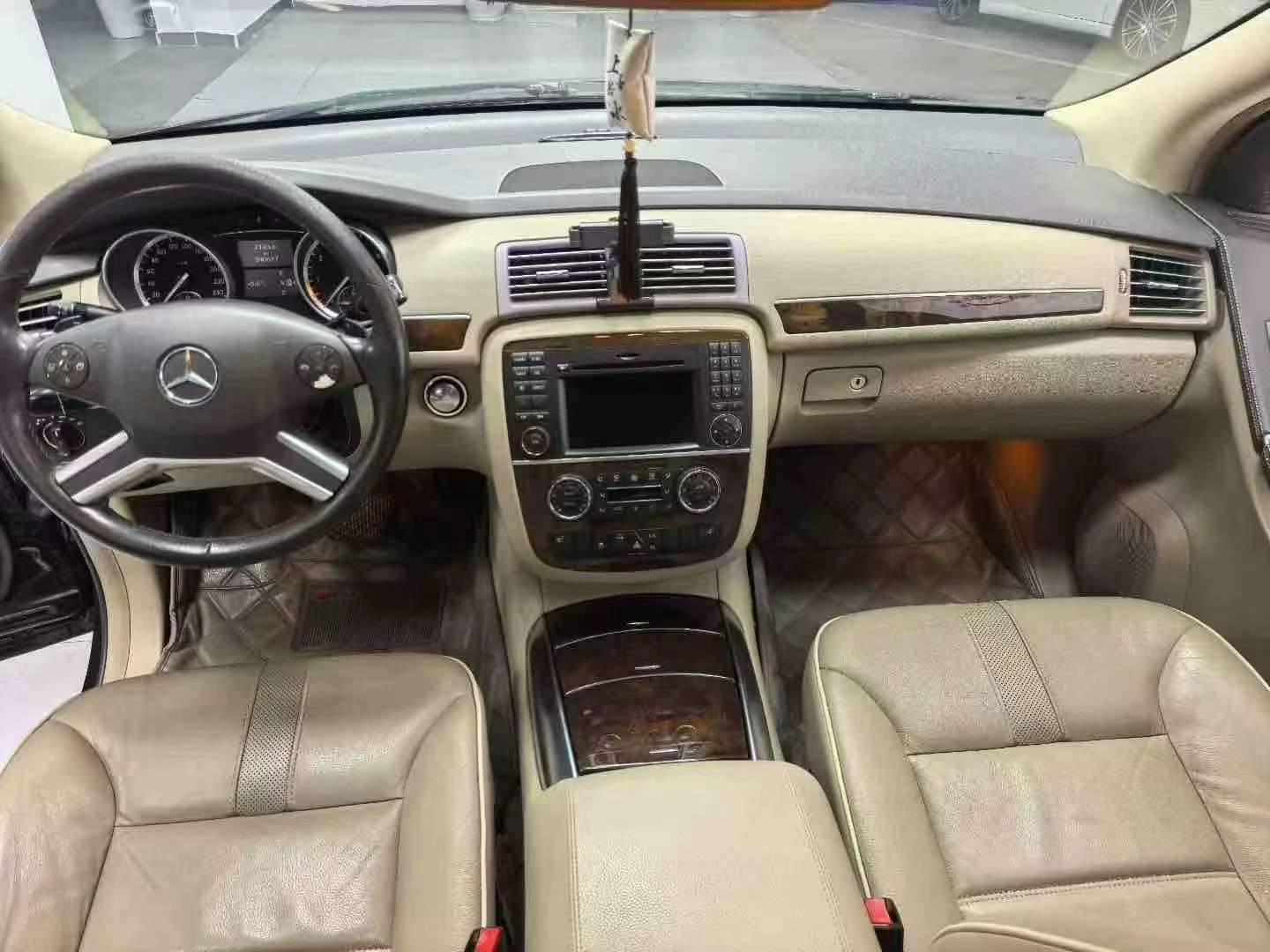 Mercedes-Benz R-Class 2013 R350 High Spec 9