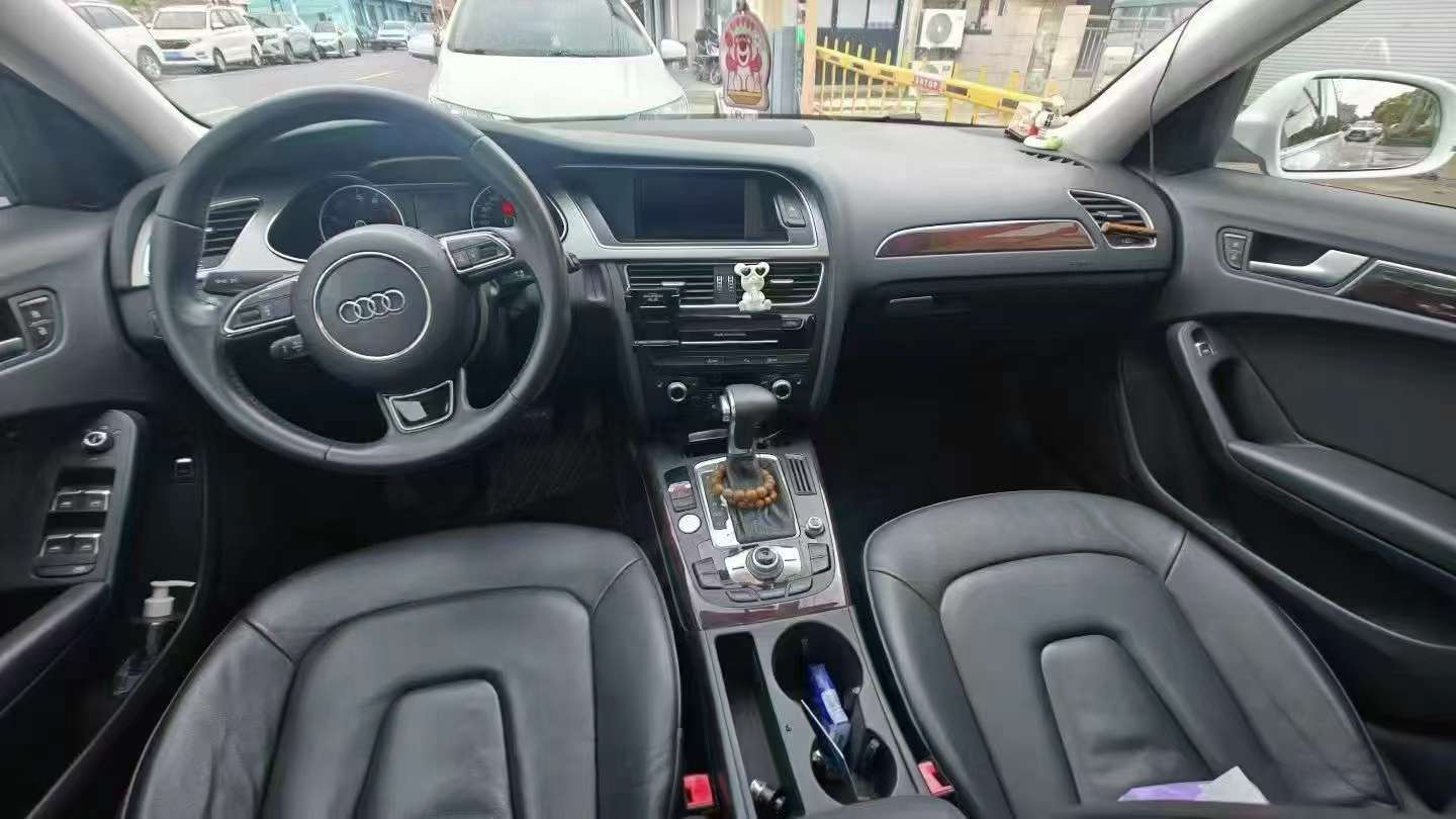 Audi A4 2013 5