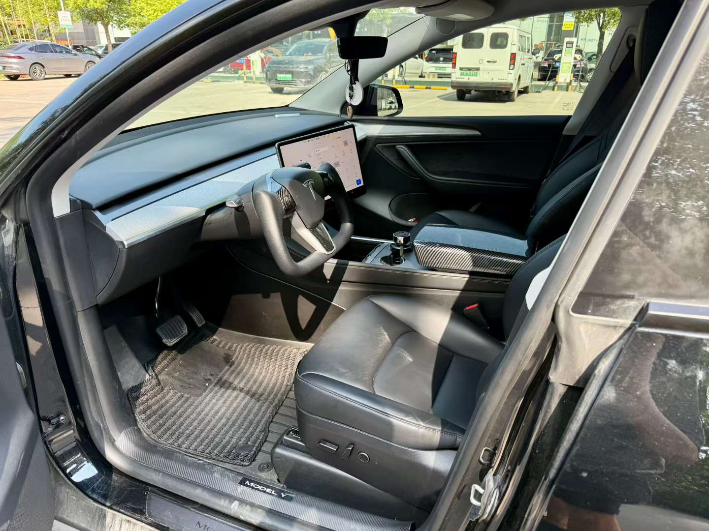 Tesla Model Y 2024 Rear-Wheel Drive 2