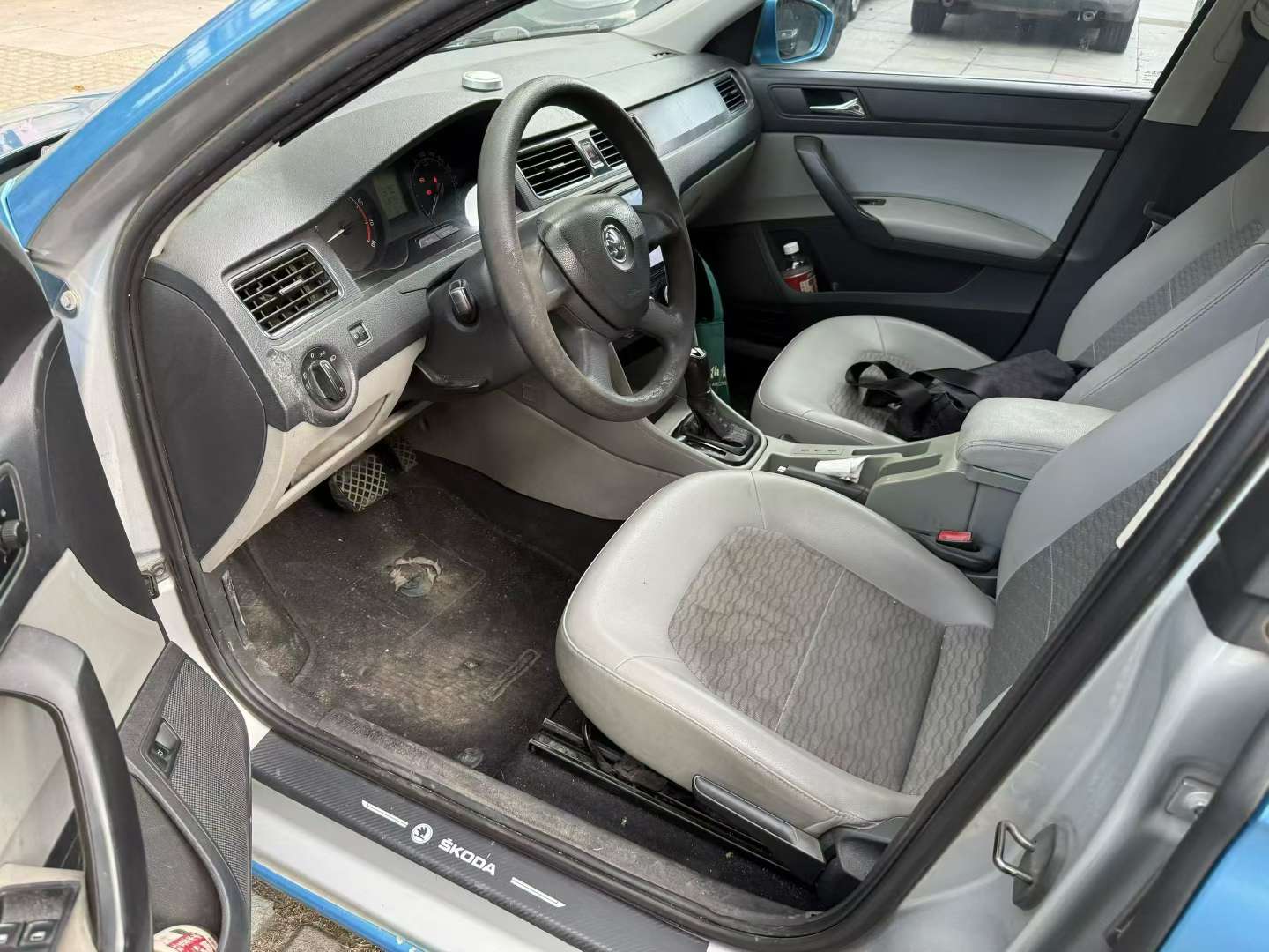 Skoda Rapid 1.6 Automatic Sunroof 3
