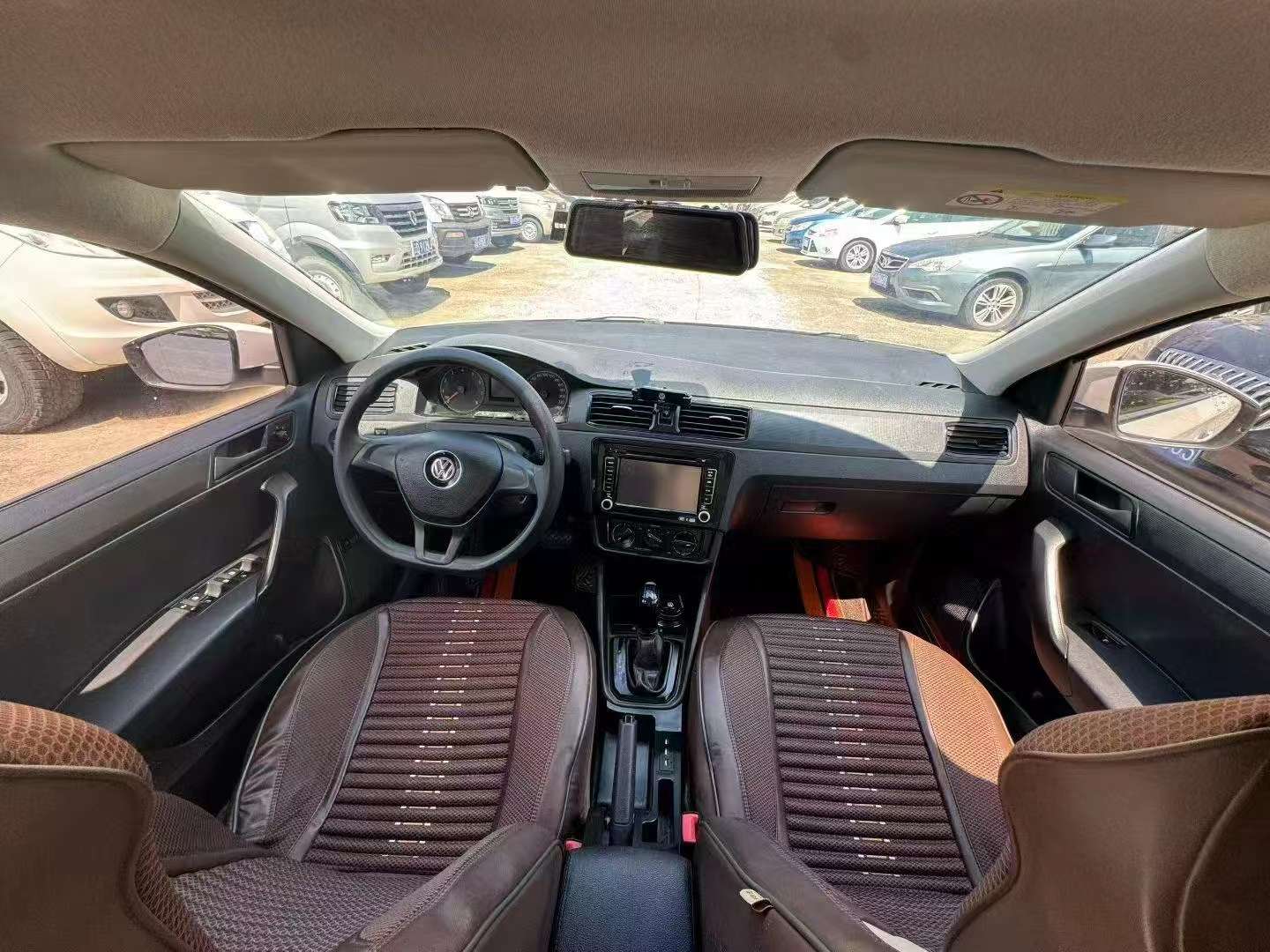 Volkswagen Santana 1.5L Automatic Style Edition 5