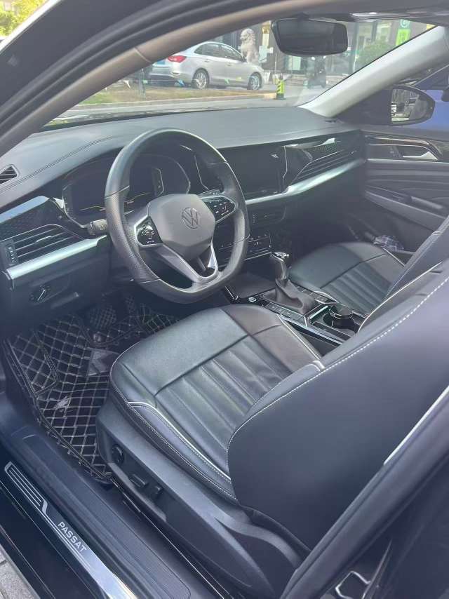 Volkswagen Passat 2023 2.0T Facelift Elite Edition 4