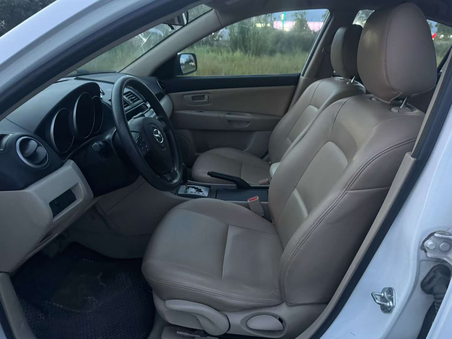 Mazda 3 1.6 Automatic 5