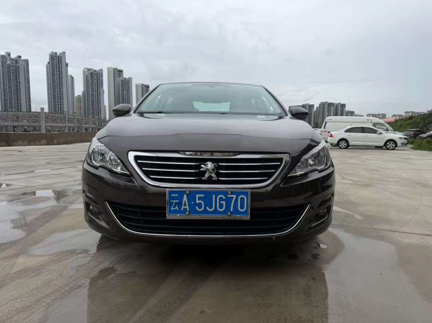 Peugeot 408 1.2T Automatic