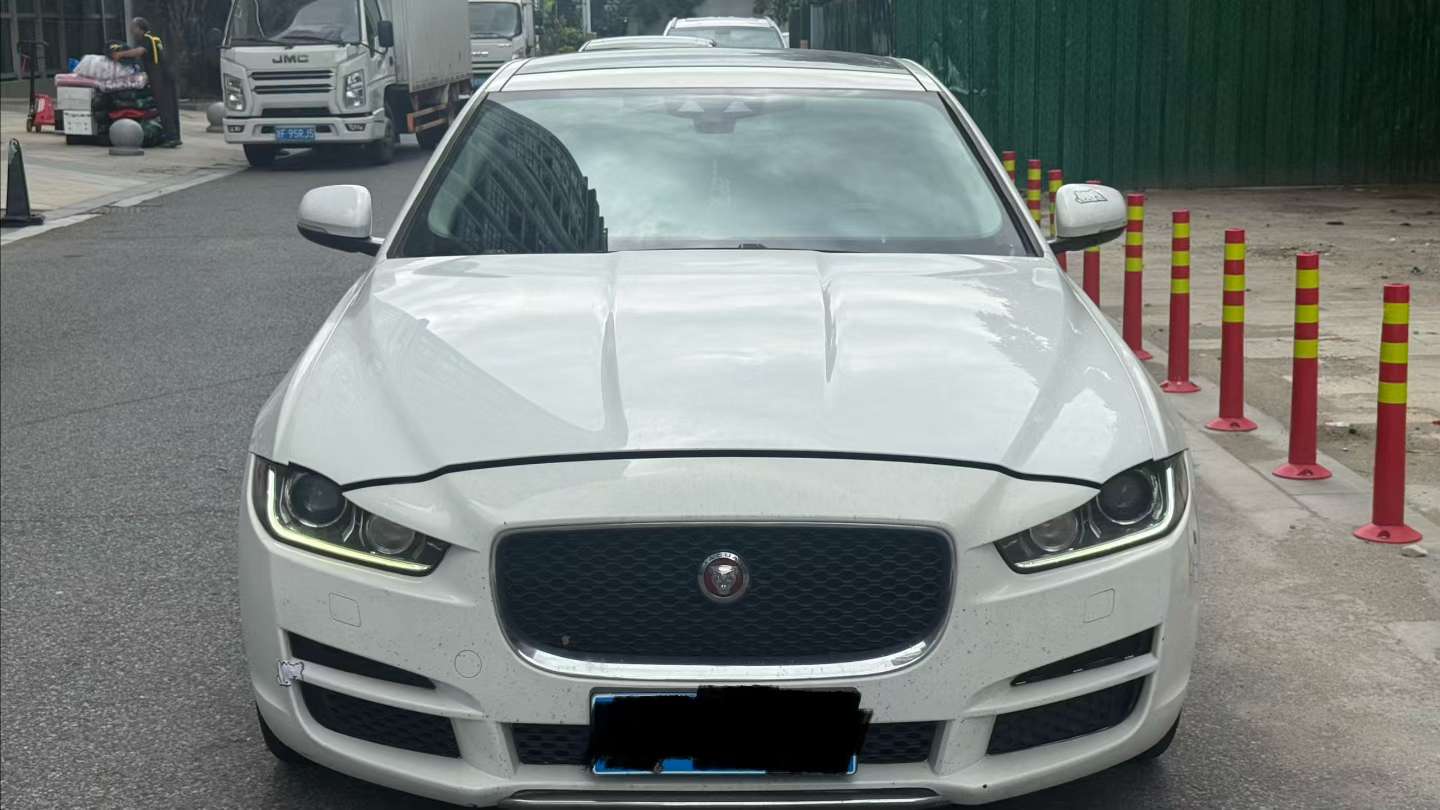 Jaguar XE 2