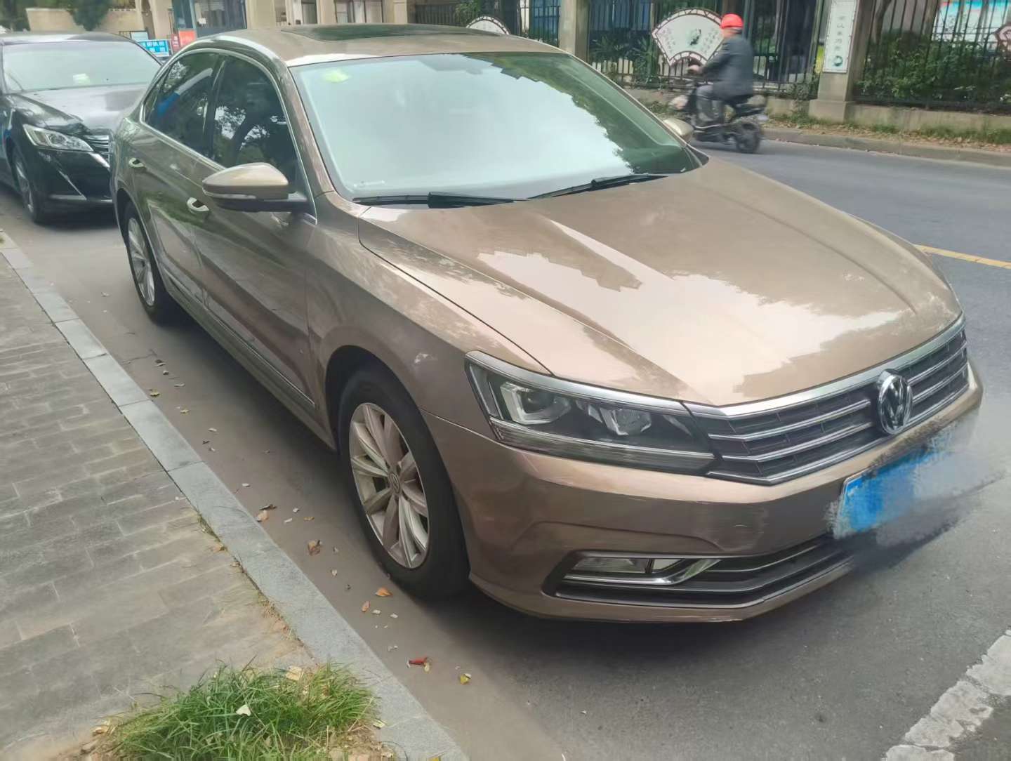 Volkswagen Passat 1.4T Automatic 2