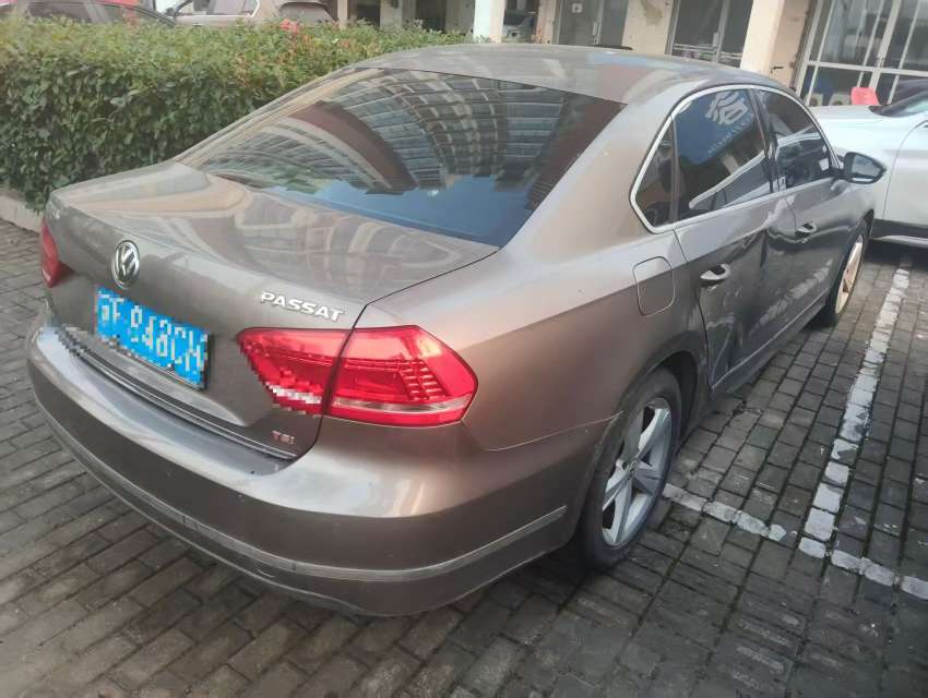 Volkswagen Passat 2.0T Automatic 6