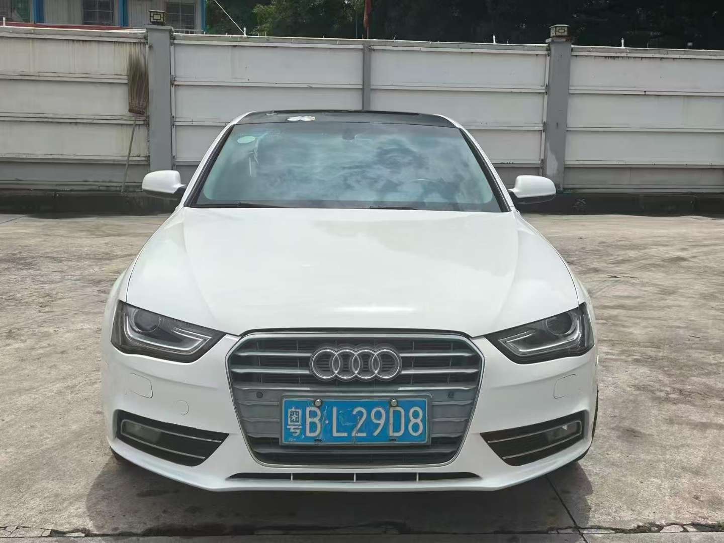 Audi A4L 2013 2.0T Standard Edition 2