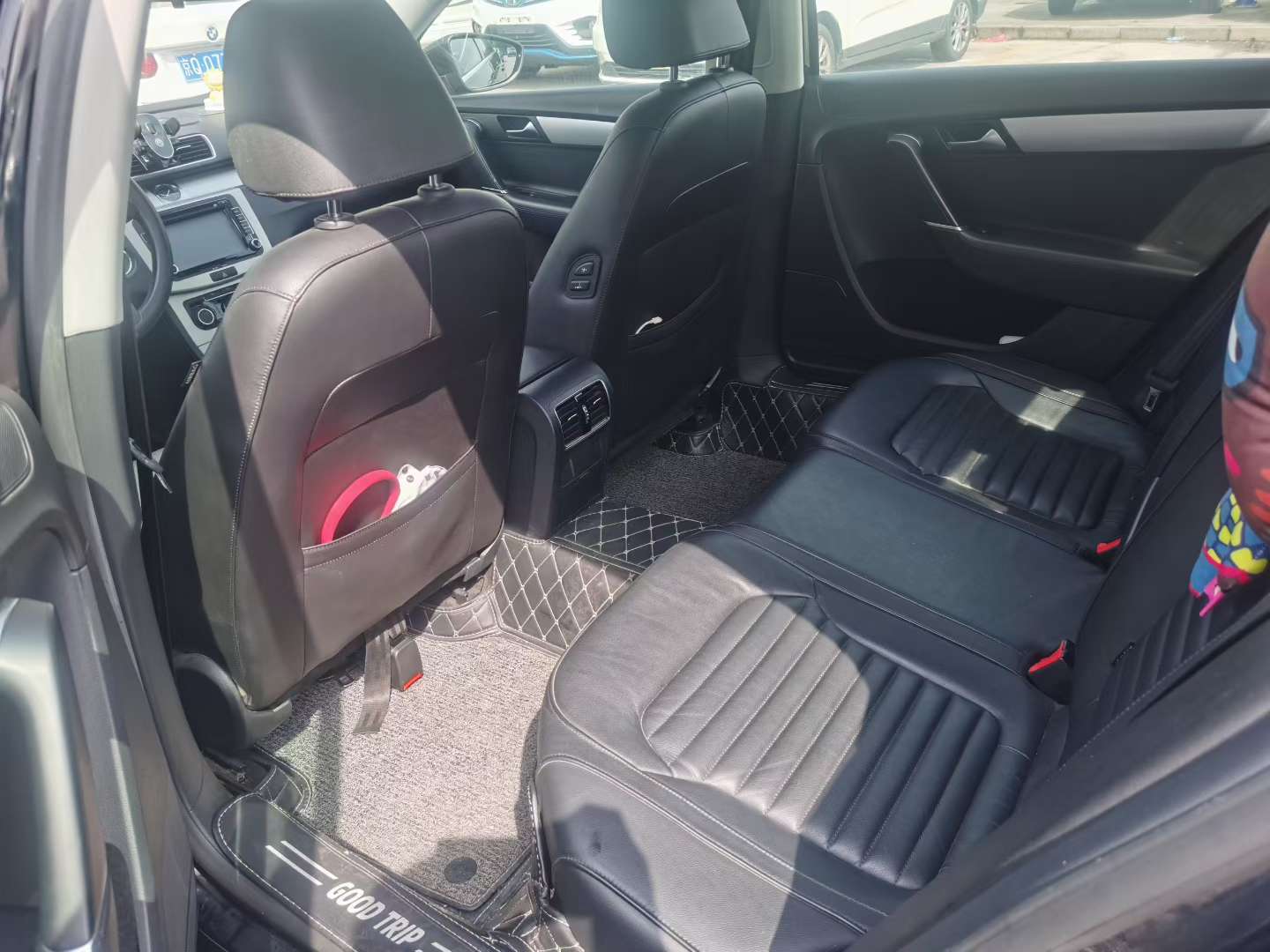 Volkswagen Magotan 1.8T Automatic Sunroof Edition 3