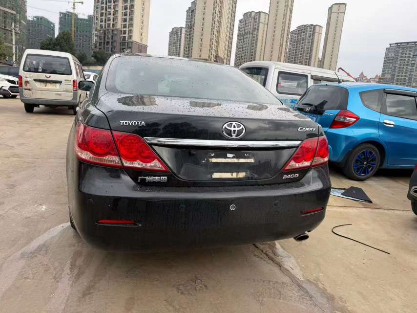 Toyota Camry 2