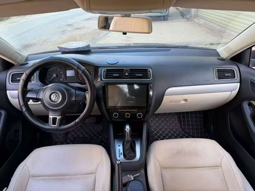 Volkswagen Sagitar Automatic 1.6 8