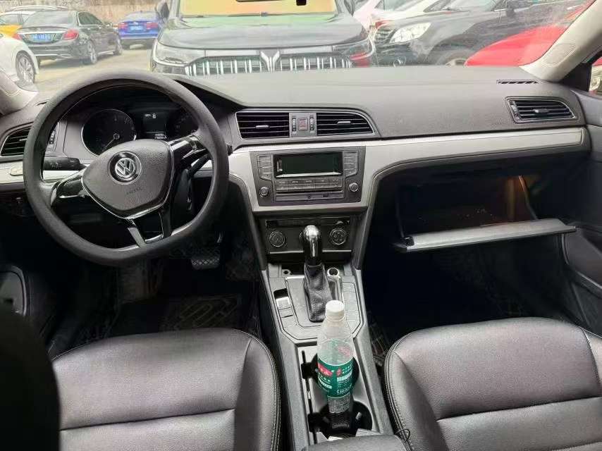 Volkswagen Lamando 1.4T 230 Sunroof Edition 5