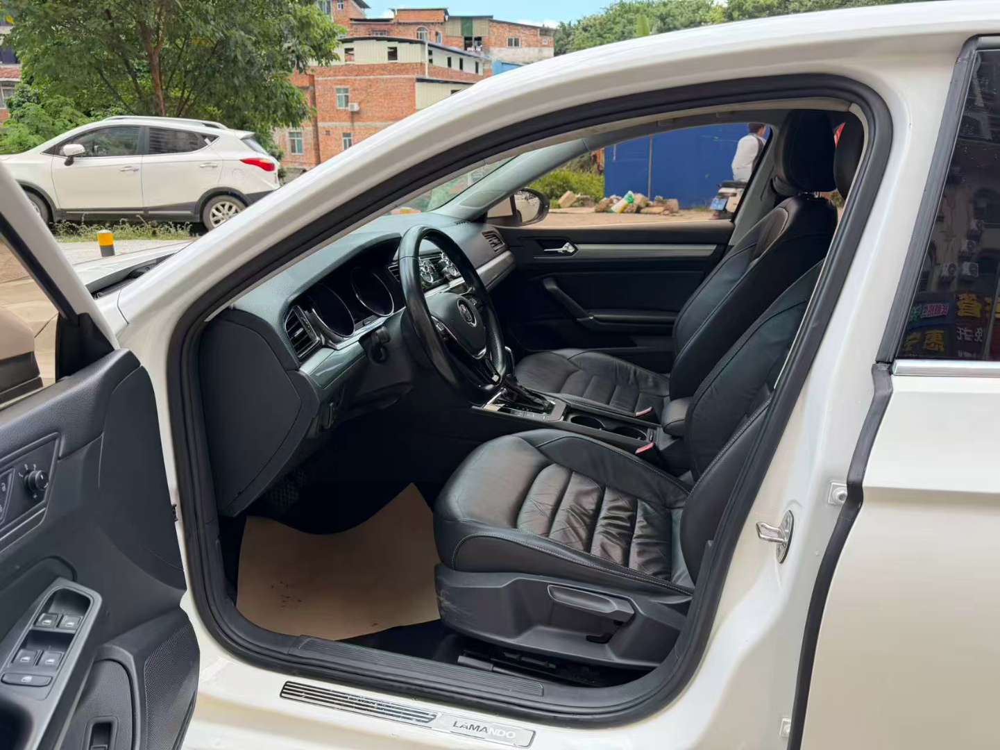 Volkswagen Lamando 1.4T Comfort Edition 8