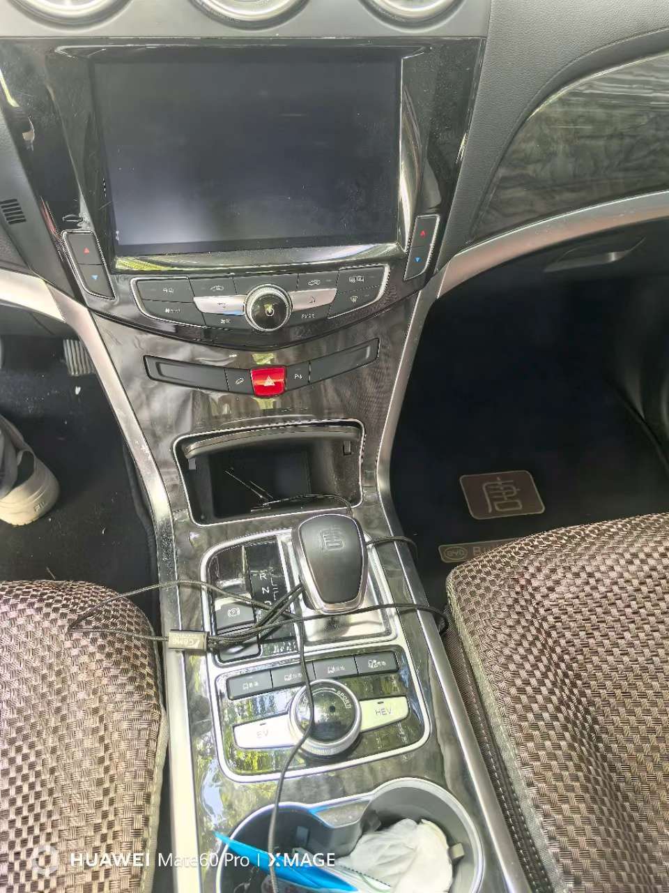 BYD Tang 2.0T 4WD Luxury Edition 3
