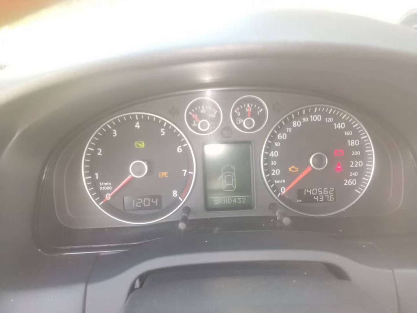 Volkswagen Passat 2010 2.8L Supreme Edition 4