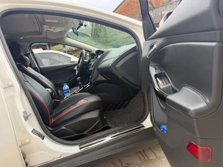 Ford Focus 6