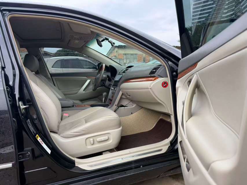 Toyota Camry 8