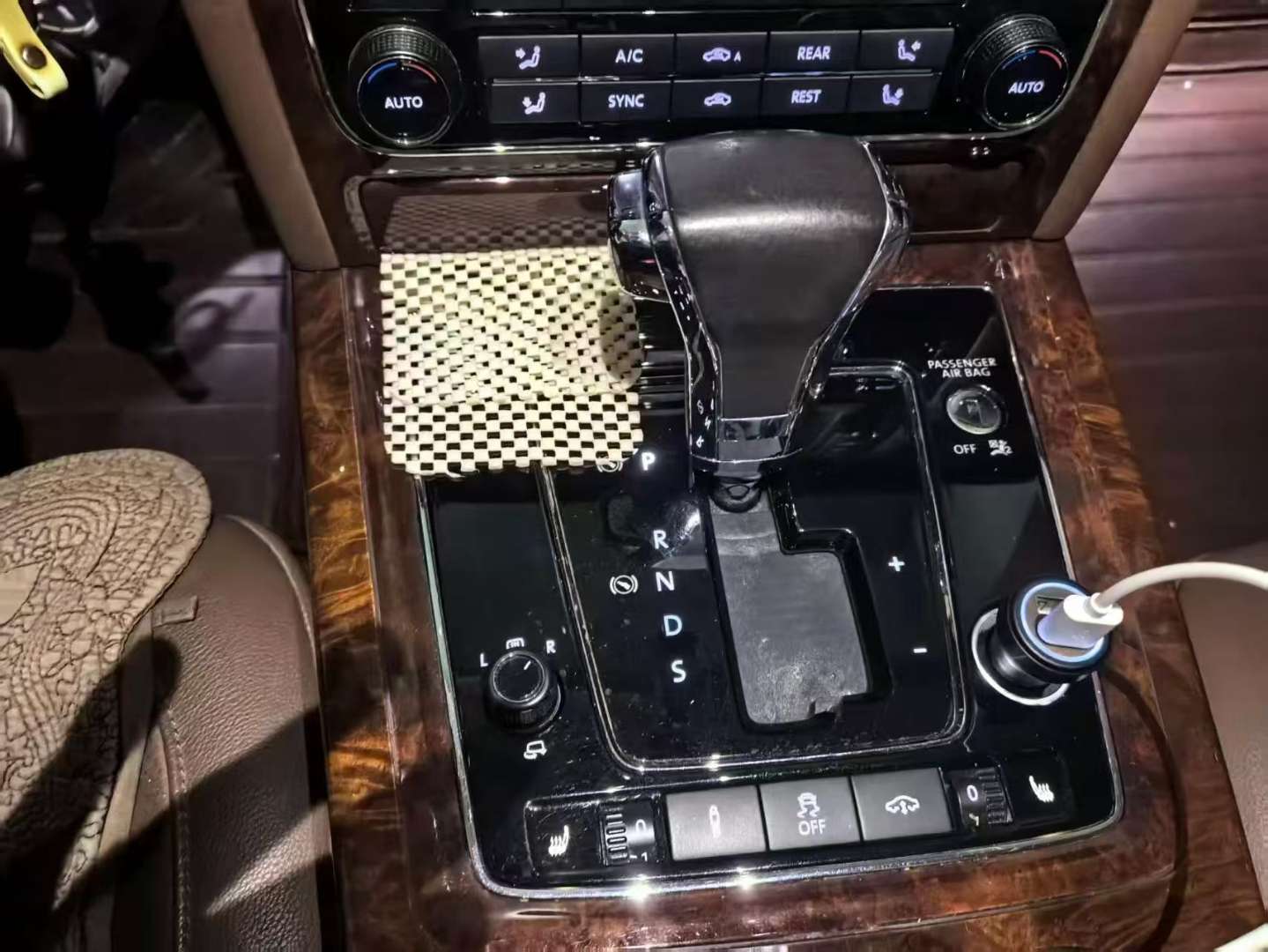 Volkswagen Phaeton 3.0L Executive 8