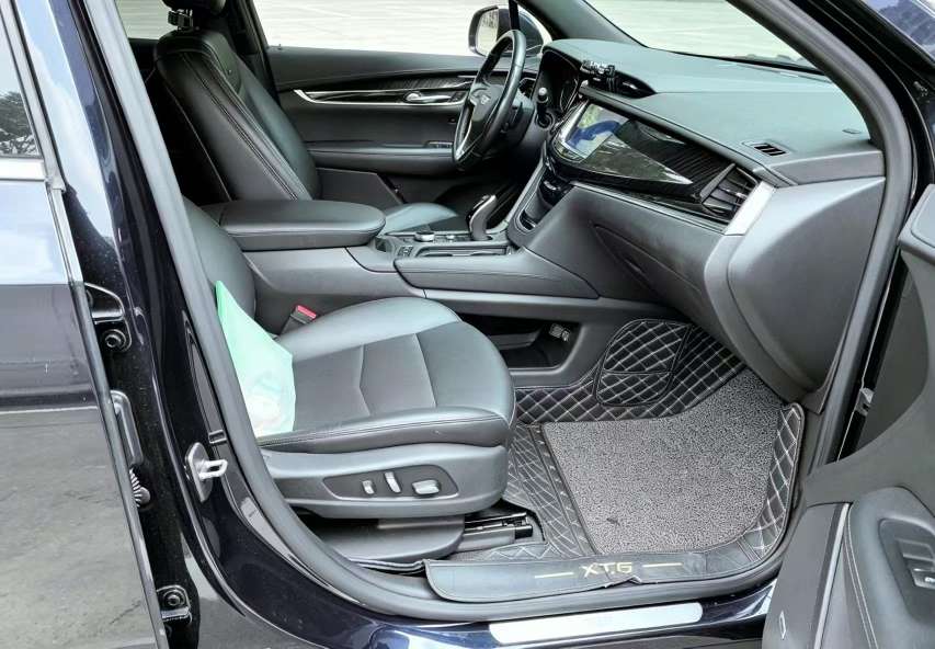 Cadillac XT6 2.0T Luxury Sport Edition 6-Seater 7