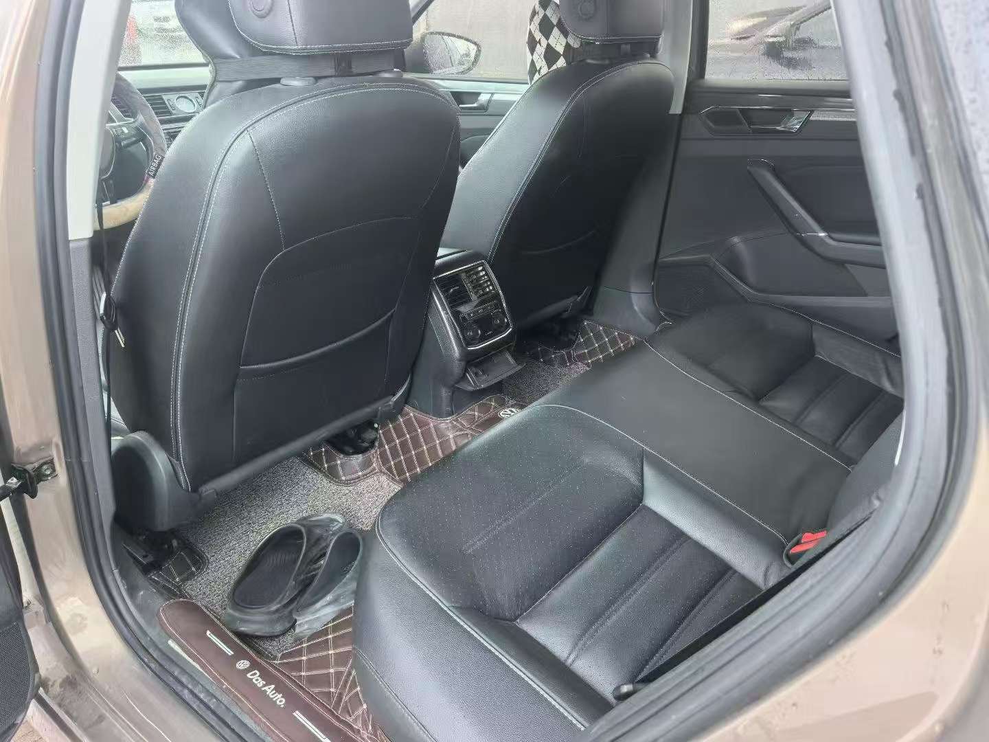 Volkswagen Passat 2016 1.8T Automatic Sunroof Yuzun Edition 8