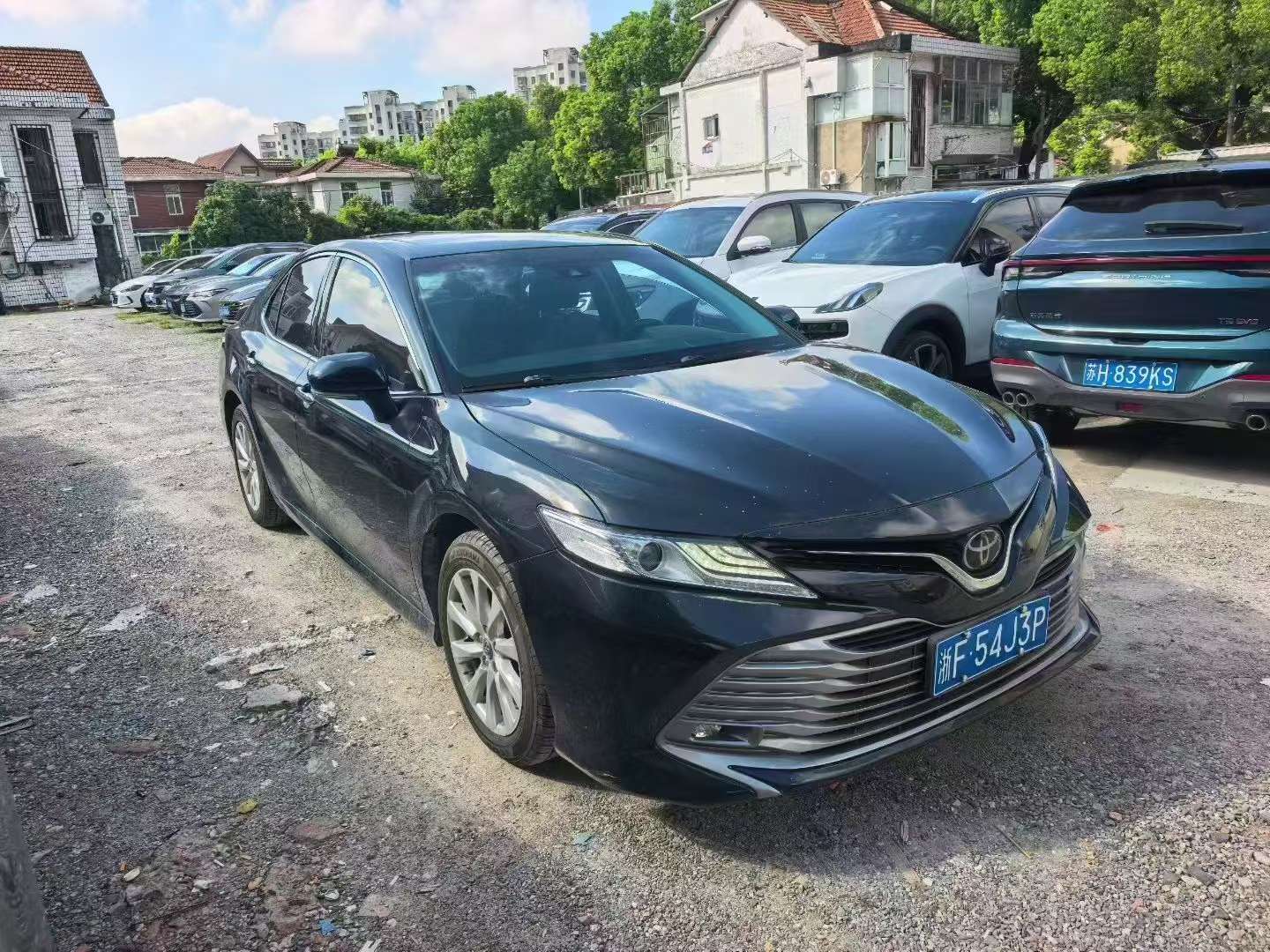 Toyota Camry 4