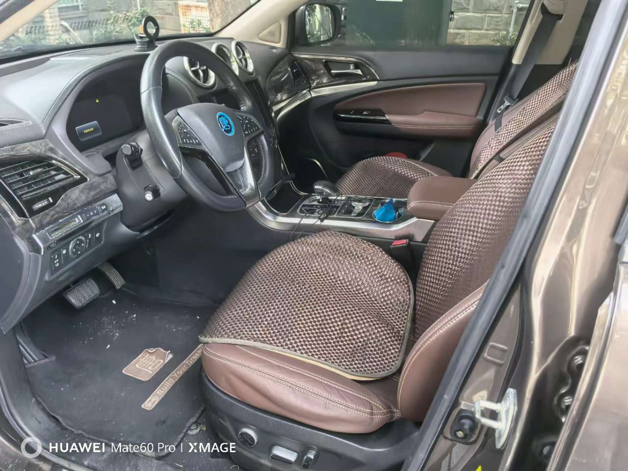 BYD Tang 2.0T 4WD Luxury Edition 2