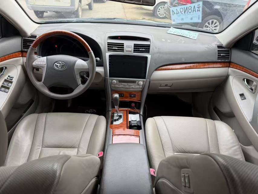 Toyota Camry 7