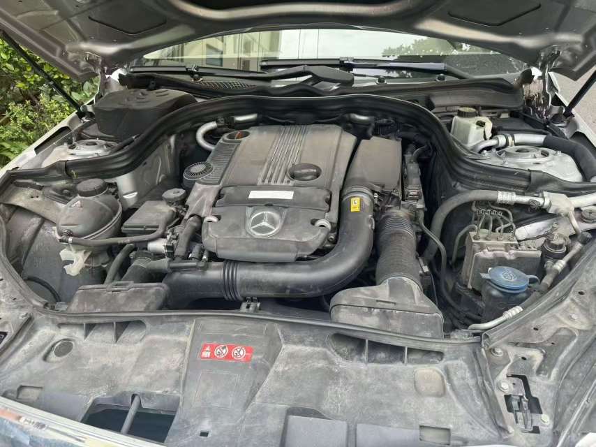 Mercedes-Benz E-Class E260 5