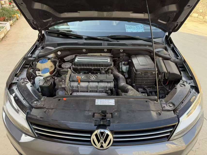 Volkswagen Sagitar Automatic 1.6 9