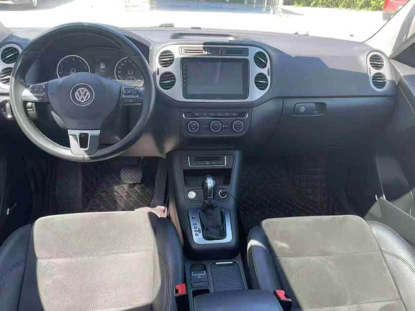 Volkswagen Tiguan 2.0T AWD Flagship 6