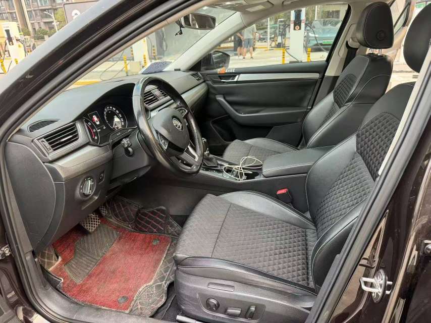 Skoda Superb 1.4T Automatic Sunroof Chuangxing Edition 7