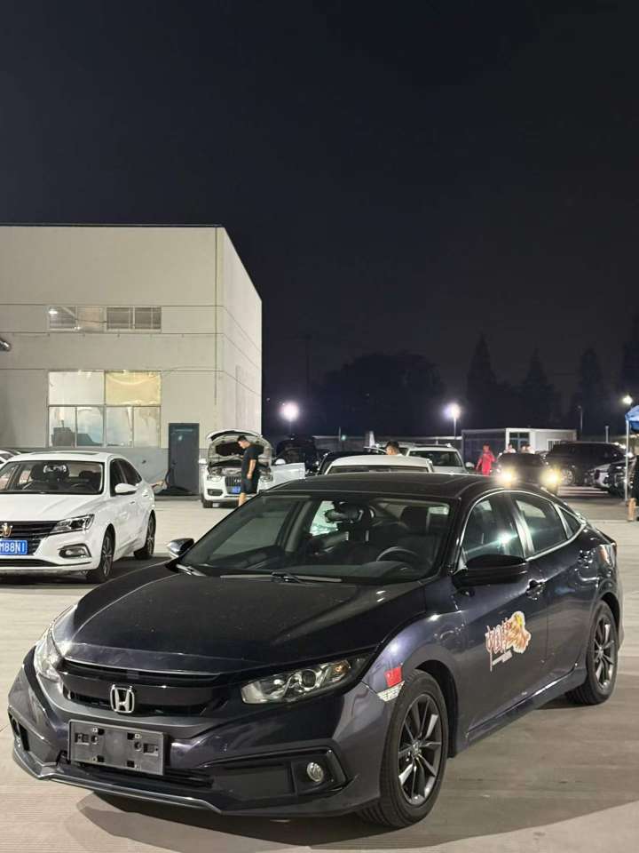Honda Civic 1.5L Automatic Sunroof 2