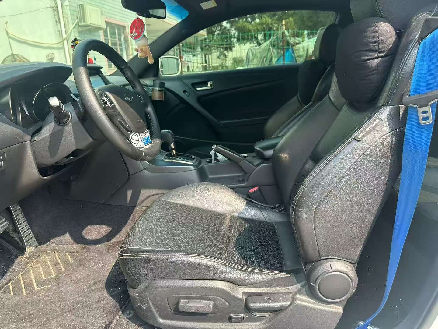 Hyundai Genesis Coupe 2.0T 2-Door Coupe 5