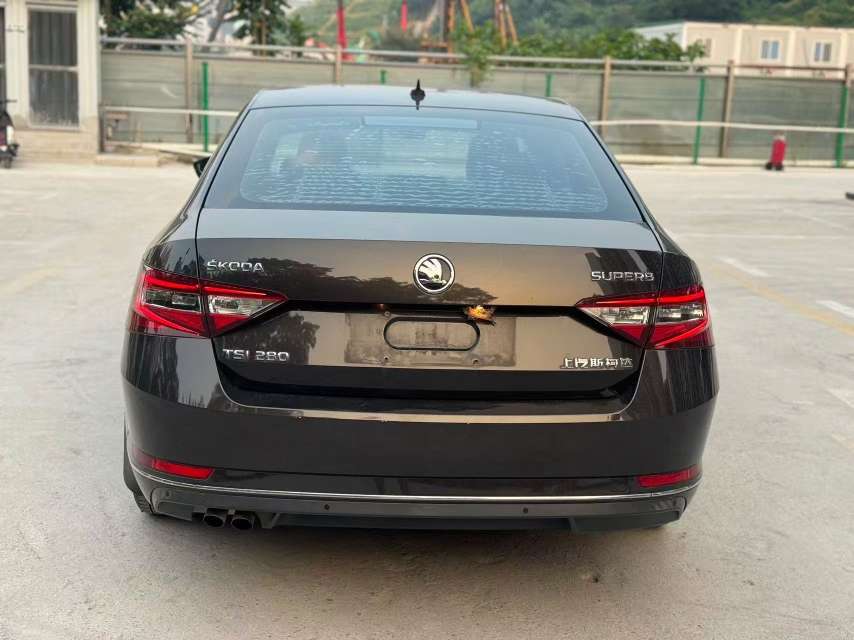 Skoda Superb 1.4T Automatic Sunroof Chuangxing Edition 3